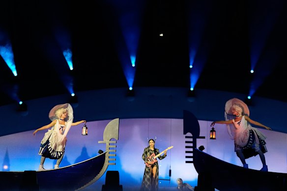 Joan Thiele performs at the closing ceremony.