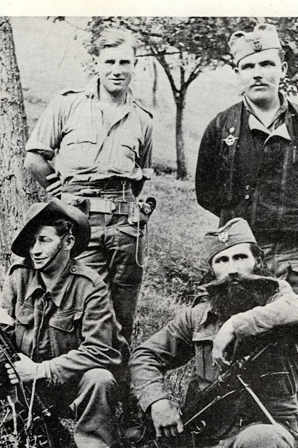 Ross Sayers (in slouch hat) with New Zealand-born British agent Captain Bob Wade (rear at left) with two Chetnik fighters in Serbia.