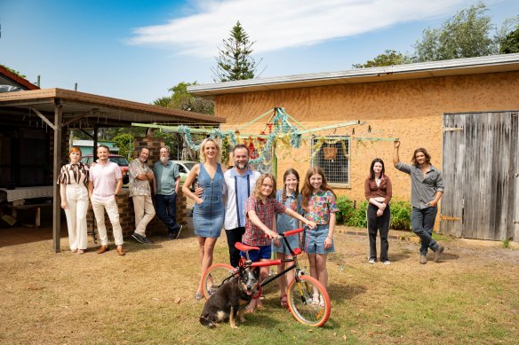 The cast of How to Make Gravy (from left): Stella (Kate Mulvany), Roger (Damon Herriman), Gary (Eugene Gilfedder), Murray (Kim Gyngell), Rita (Agathe Rousselle), Joe (Daniel Henshall), Angus (Jonah Wren Phillips),  Frank (Rose Statham), Dolly (Izzy Westlake), Mary (Eloise Rothfield) and Dan (Brenton Thwaites).  