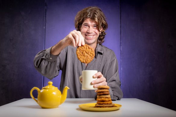 Frank Sweet taste tests supermarket Anzac biscuits.