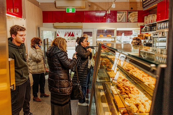 Wellington Cake Shop, Bondi. 