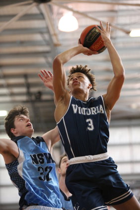 Dyson Daniels in action at the Under-20 Australian Junior Championships in 2021.