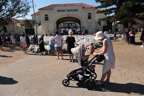 Mourners and tributes at the Bondi Pavilion