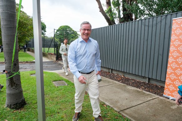 CoStar’s Andrew Florence arrives at former Liberal Treasurer Joe Hockey’s house on Sunday for a party also attended by Nine boss Matt Stanton.