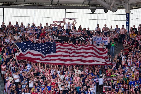The US crowd aren’t happy with some of the referee’s calls.