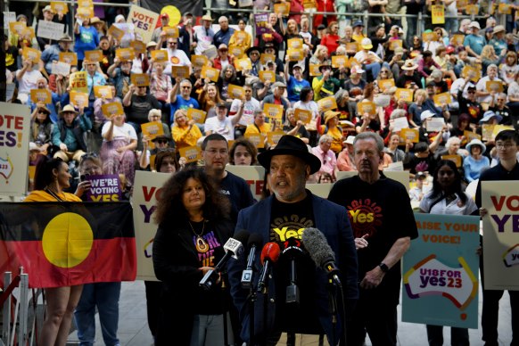 Indigenous leader Noel Pearson addressed a more than 3000-strong Yes rally in Parramatta Square, Sydney, the week before the referendum. 