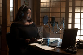 Octavia Spencer as Poppy Parnell in Truth Be Told.