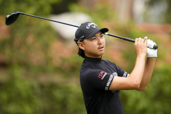 Min Woo Lee has moved into sixth at the US Open, behind leader Rickie Fowler.