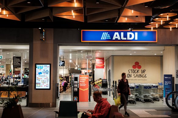 Aldi customers have taken to Reddit to vent over problems with its self-serve checkout system.