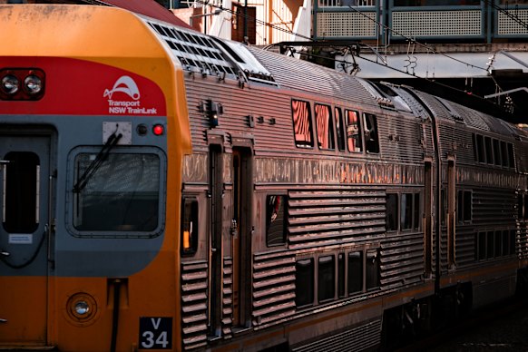 The last of the V-set passenger trains is due to be retired in the second quarter of next year.