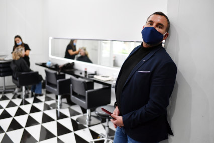 Celebrity hairdresser Joh Bailey said he is ready to reopen for vaccinated customers. 