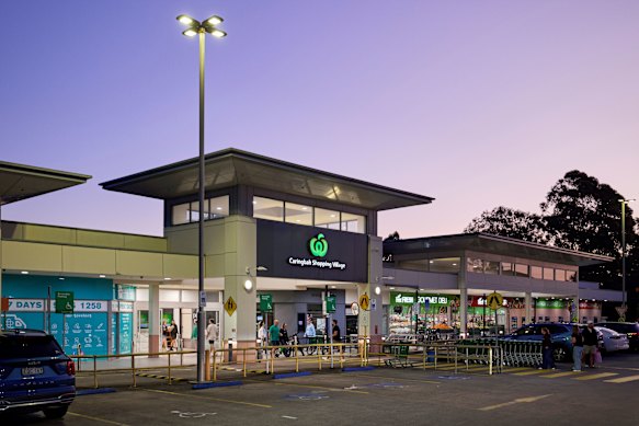 David Di Pilla’s fast-growing HMC Capital has snapped up the Caringbah Shopping Centre in Sydney’s south in a deal worth about $72 million.