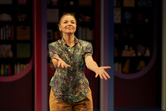 Justine Clarke plays an unnamed funny, intelligent and ambitious executive on Girls & Boys.