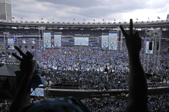 Prabowo Subianto draws a crowd.