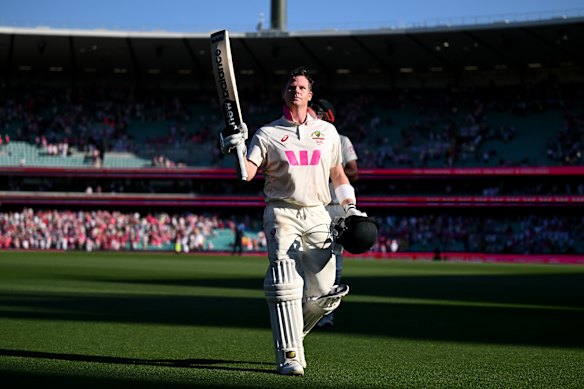 Steve Smith walks off at stumps on day three, unbeaten on 129.