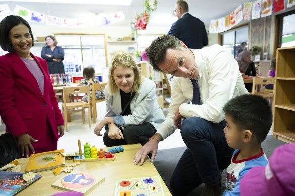 NSW Labor leader Chris Minns and Shadow Minister for Education Prue Car visit an early learning centre in Condell Park.