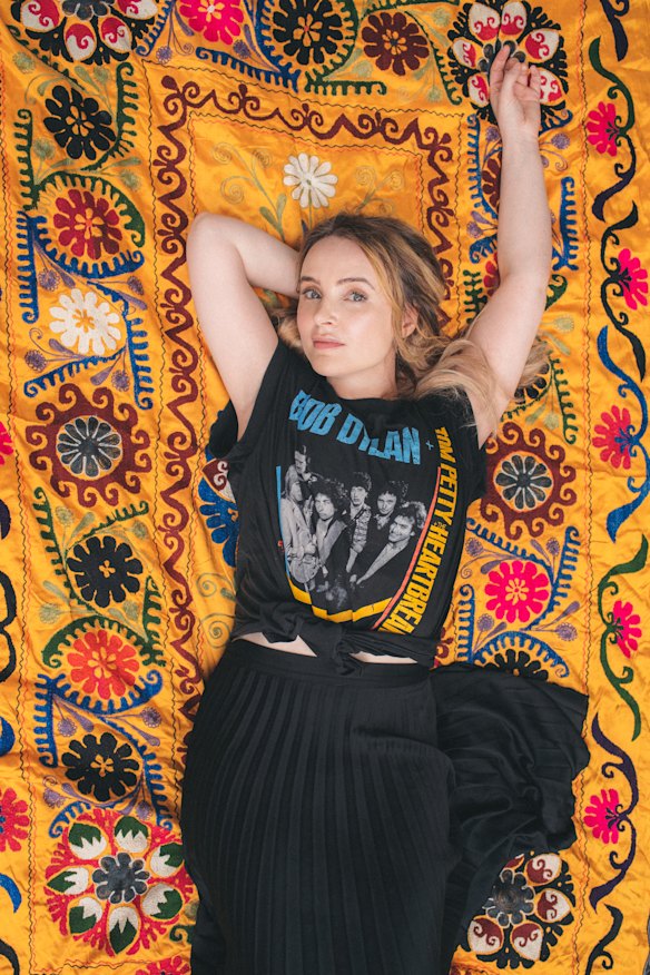 Sydney-born, Nashville-based Americana artist, Emma Swift.