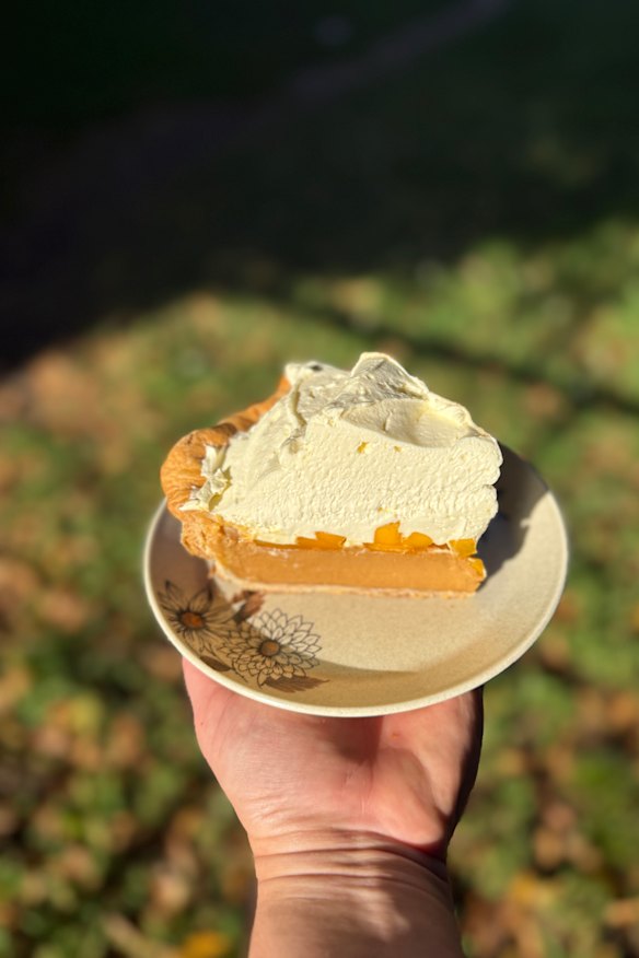 Manoffee pie made with mango instead of banana. 