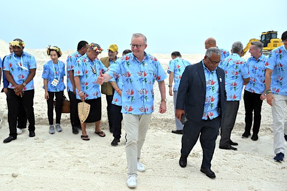 Prime Minister Anthony Albanese and Pacific leaders in Tuvalu.