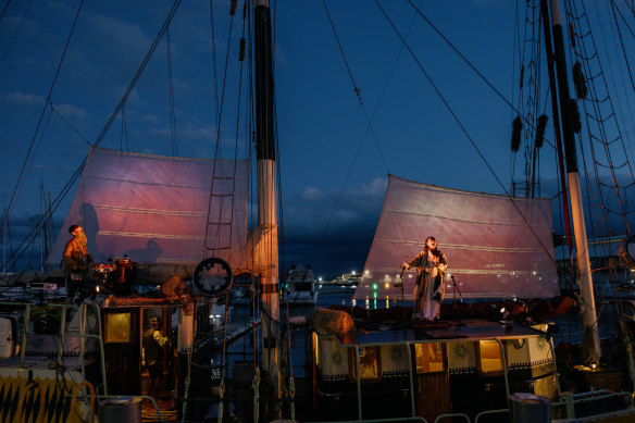 Artists Filastine & Nova aboard the Arka Kinari.