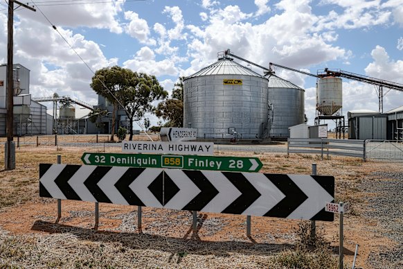 Christian Ellis moved his family to Deniliquin to try and take over the seat of Farrer for the right wing faction. 