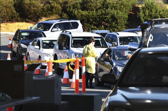 Drive-through testing in Joondalup on Sunday.