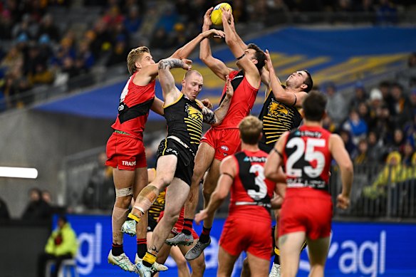 Zach Reid goes high 