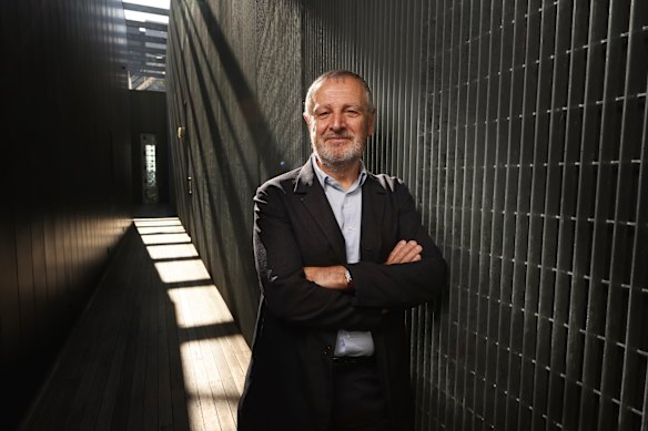 Salvador Rueda Palenzuela was the special guest at a university roundtable to discuss the city’s future.