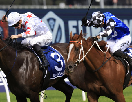 Willinga Beast (outside) fights out the finish of the Percy Sykes Stakes with Paris Dior.