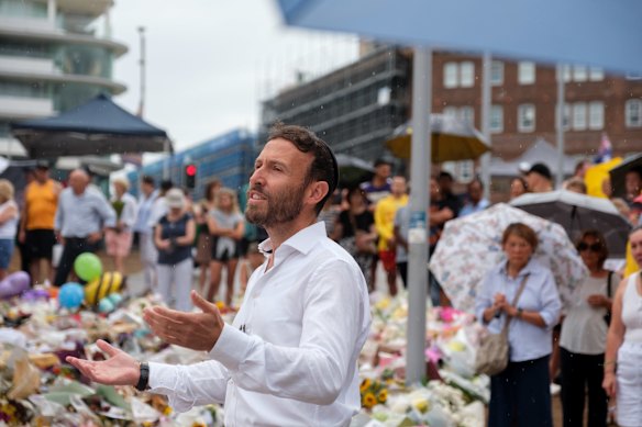 Rabbi Yossi Friedman has prayed for the victims of the attack every hour at the memorial. 