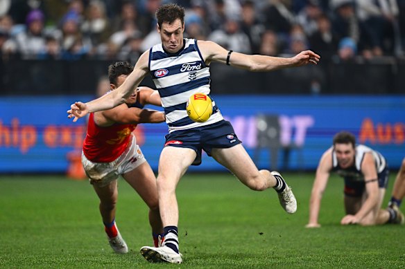The way Cameron manoeuvres his body makes him a uniquely skilled kick.
