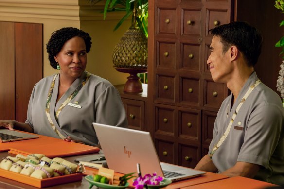 Belinda (Natasha Rothwell) and Pornchai (Dom Hetrakul) are kinda relaxed after their sleepover. 
