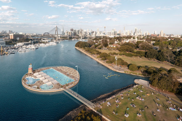 An artist’s impression of a City of Sydney proposal for new harbour-side pool on the Glebe foreshore. 