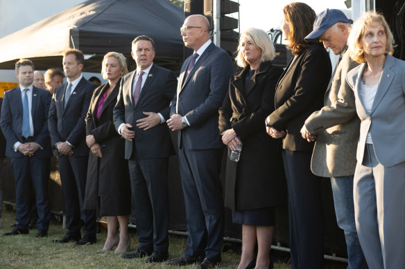 Prominent politicians attend the Jewish vigil at Dover Heights.