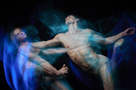 Momenta, choreographed by Rafael Bonachela and performed by Sydney Dance Company.
