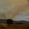 Orroral fire 'likely to cross NSW border' as state of emergency declared in ACT