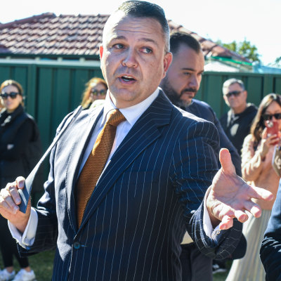 Family buys Earlwood house for $2,275,000 with last-minute bid