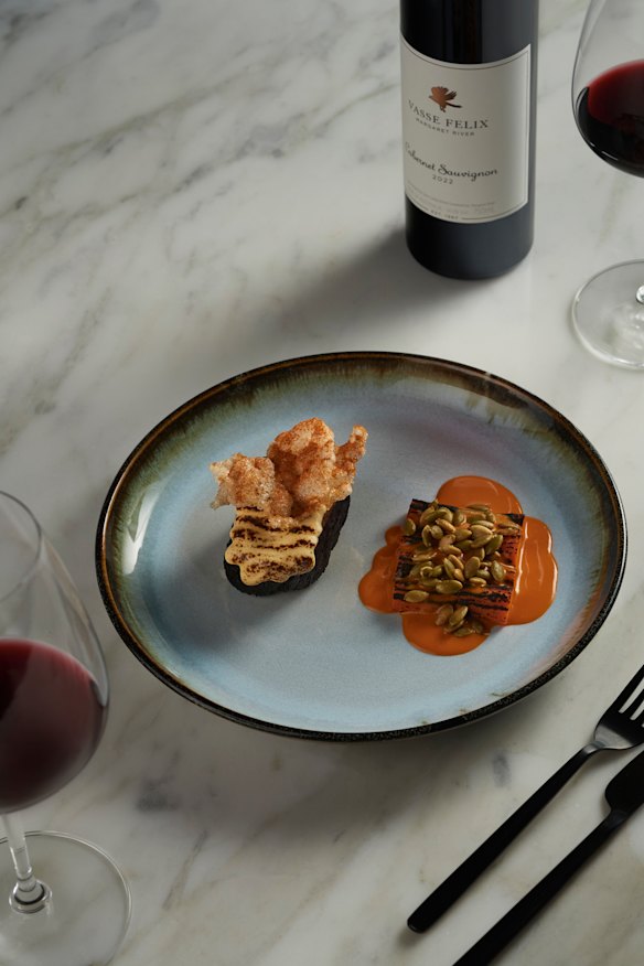 Beef, pistachio, carrot, onion.