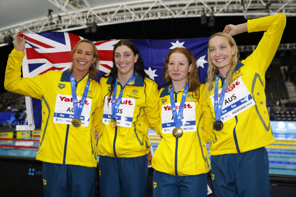 Australia celebrate their gold medal in the women’s 4x100 freestyle relay at the World Shortcourse Championships in 2022. 