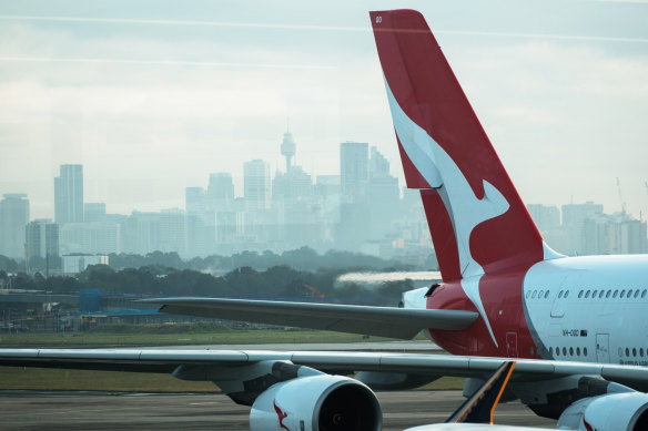 Qantas’ leadership team has been urged to fly economy.