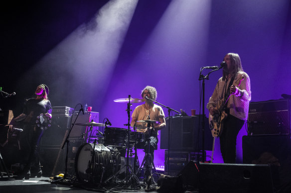 They had their moments, but the Dandy Warhols’ performance mostly lacked energy.