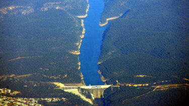 Warragamba Dam in Sydney during the 2005 drought.