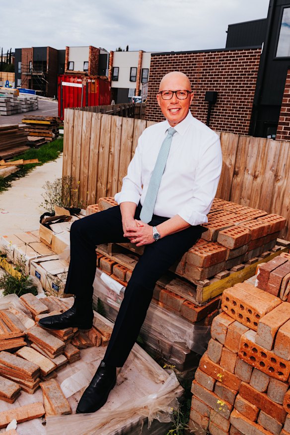 Dutton visits a building site in Sanctuary Point, NSW.