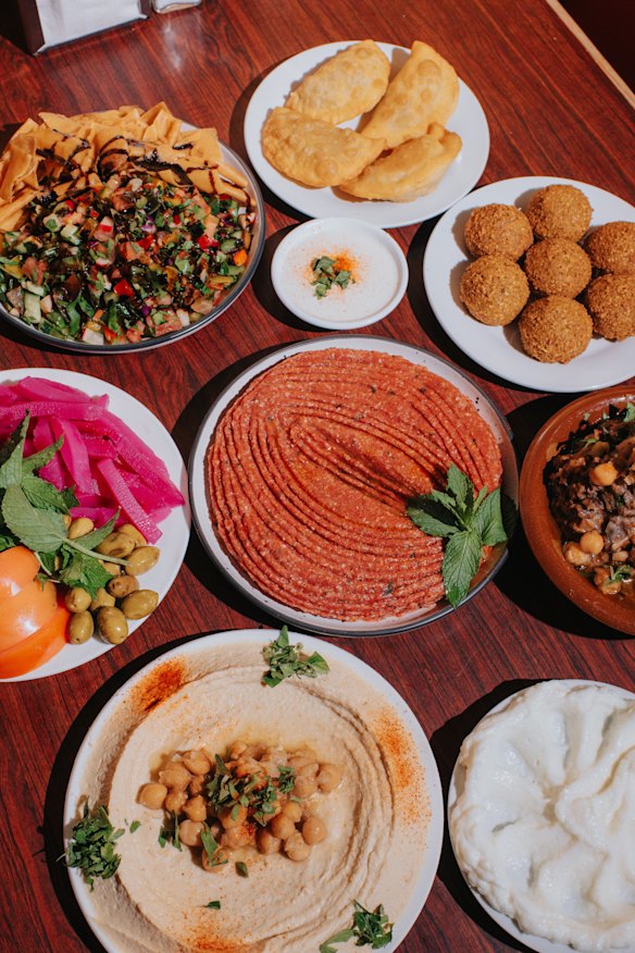 Generosity and value: El Manara.