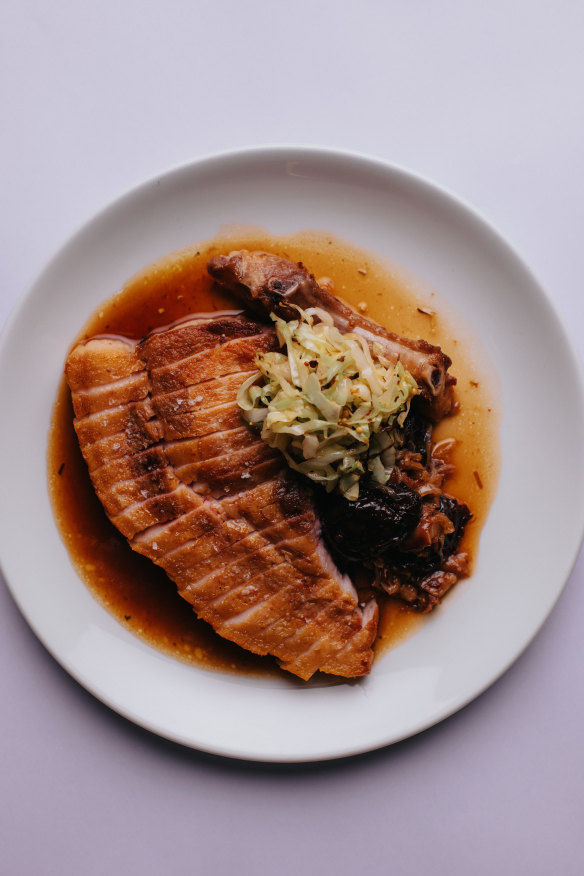 Cotelette de porc with prunes and pig’s trotter.