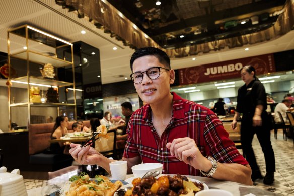 Cebu Lechon chef-owner Will Mahusay dines at Jumbo Seafood in Mount Pritchard. 