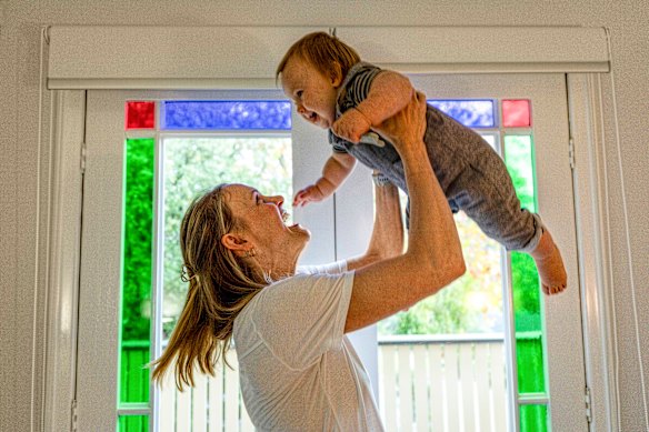 Jess Weijers and baby Louis. New research confirms that baby brain does not exist, even though more than 80 per cent of new mothers report experiencing it.