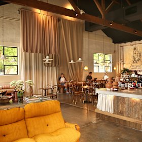 Inside te Alexandria coffee house.