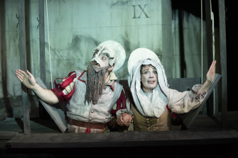 Darcy Kent, Emily Goddard in The Amateurs.