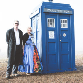 Bruce Ronning and his Whovian wife, Ann, who received the replica time machine from her husband for her 40th birthday.